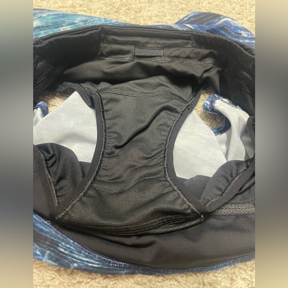 Lululemon Blue Pattern Run Time Short - Picture 4 of 4